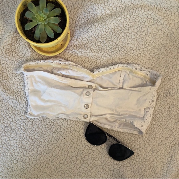 Urban Outfitters crochet buttonback bra top - Picture 5 of 6